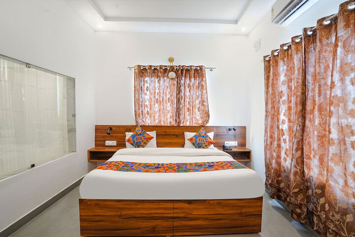 Room 13 of 39