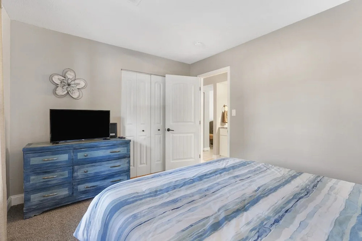 Photo of Gorgeous Ground Level Retreat