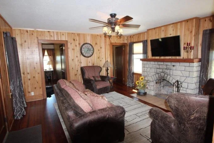 Photo of Clover Cliff Ranch Bed and Breakfast