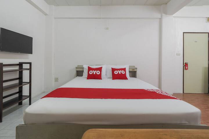 Room 13 of 28