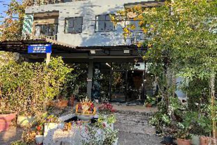 V Tharm Hotel