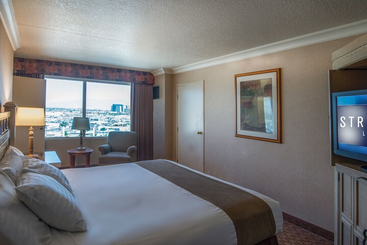 Room 32 of 178