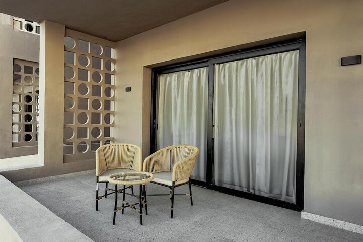 Room 30 of 150