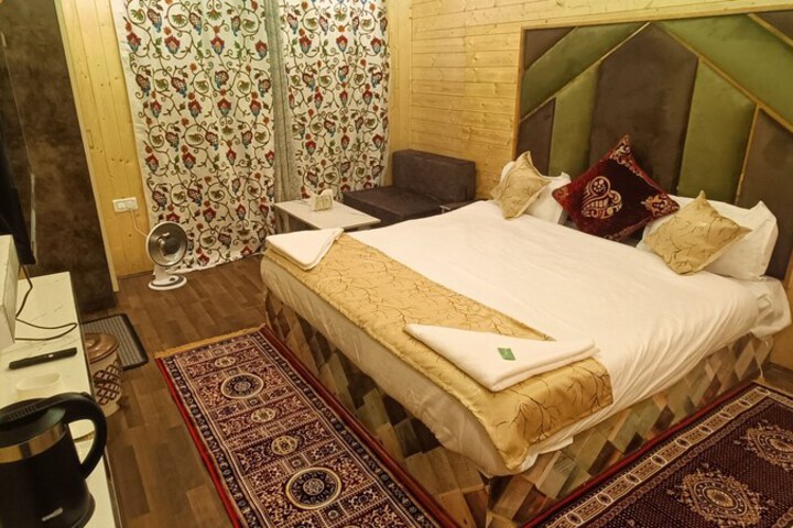 Room 18 of 68
