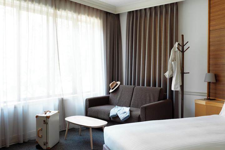 Room 12 of 51