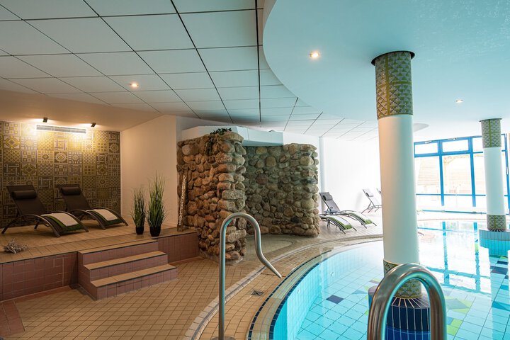 Pool 22 of 54
