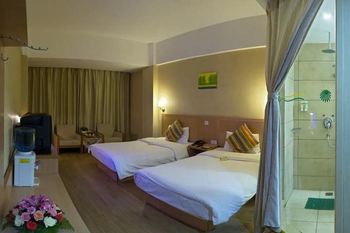Room 3 of 23