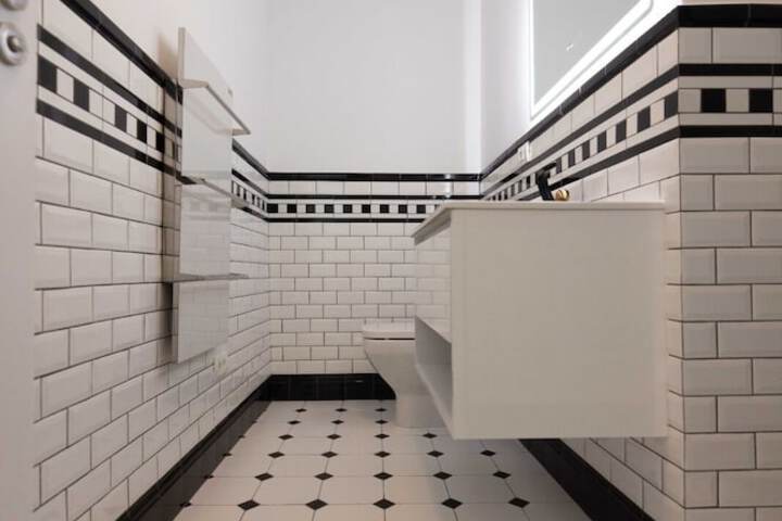 Room 35 of 42