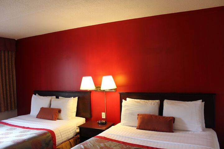 Room 8 of 15