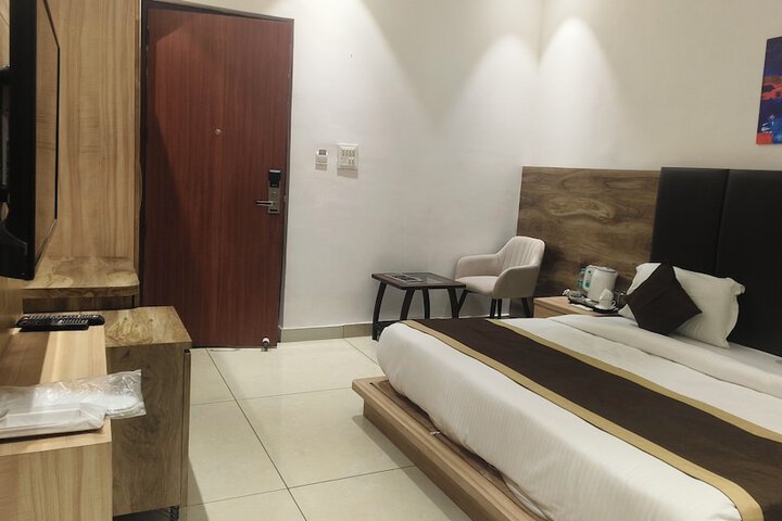Room 25 of 54