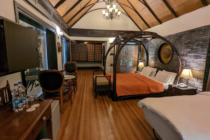 Room 15 of 73