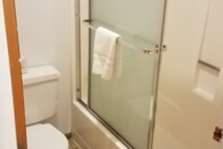 Room 4 of 31