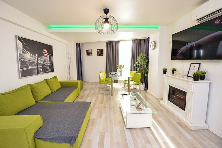 Room 7 of 20