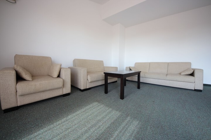 Room 90 of 177