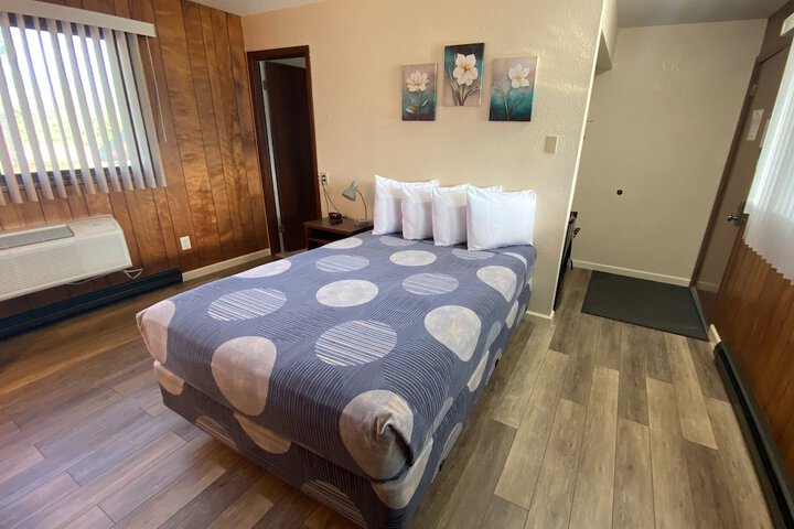Room 2 of 41
