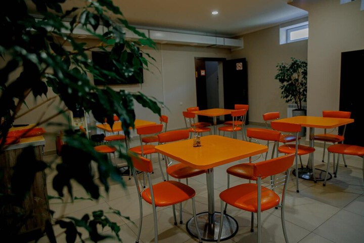 Dining 30 of 36