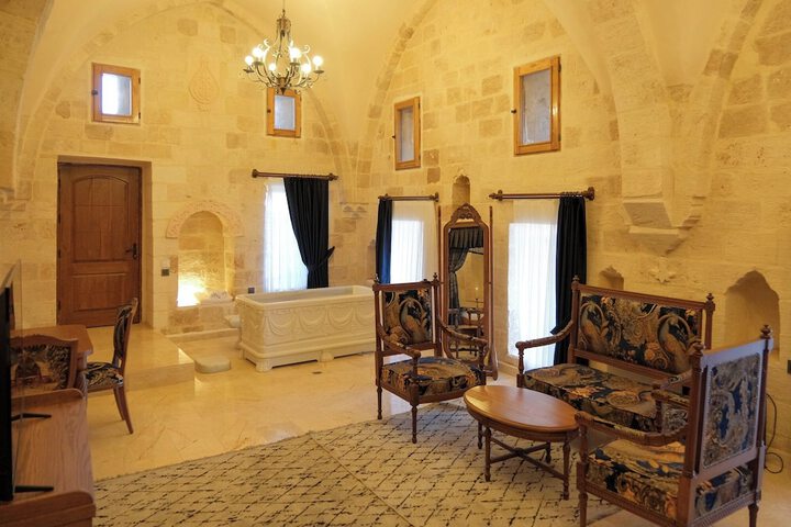 Room 40 of 70