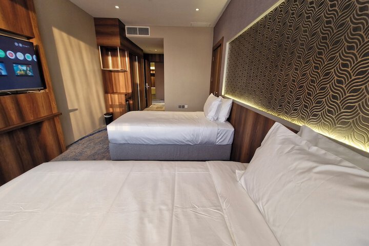 Room 8 of 62