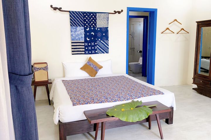 Room 4 of 64