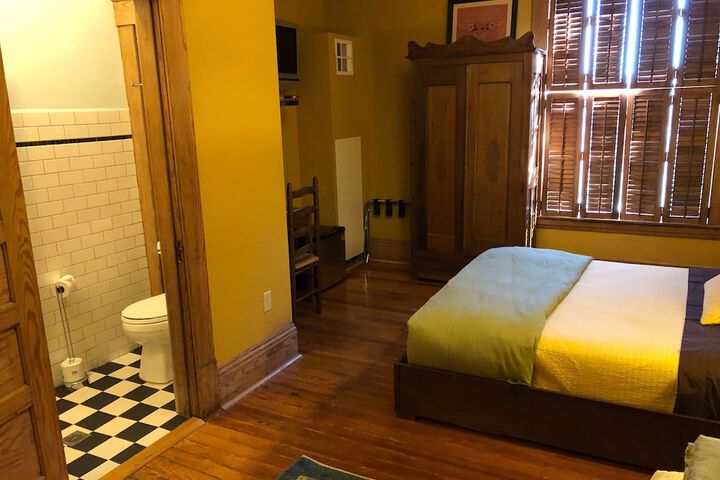 1 Queen Bed (52 of 99)