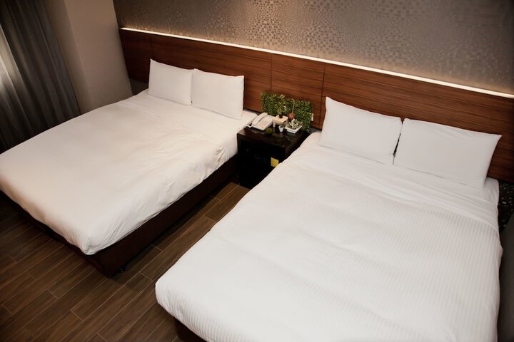 Room 34 of 95