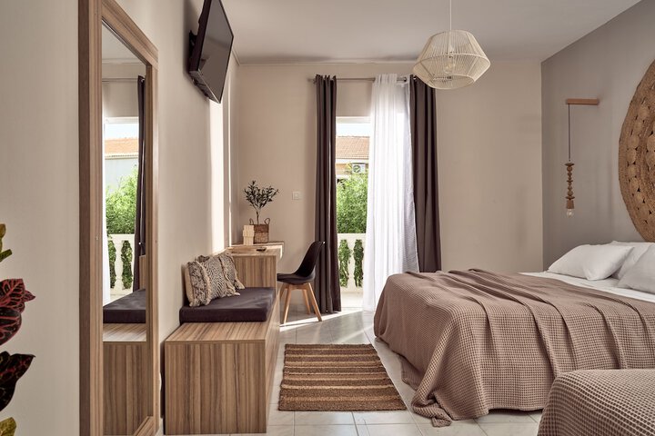 Room 4 of 23