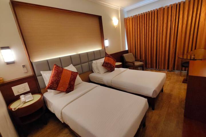 Room 10 of 22