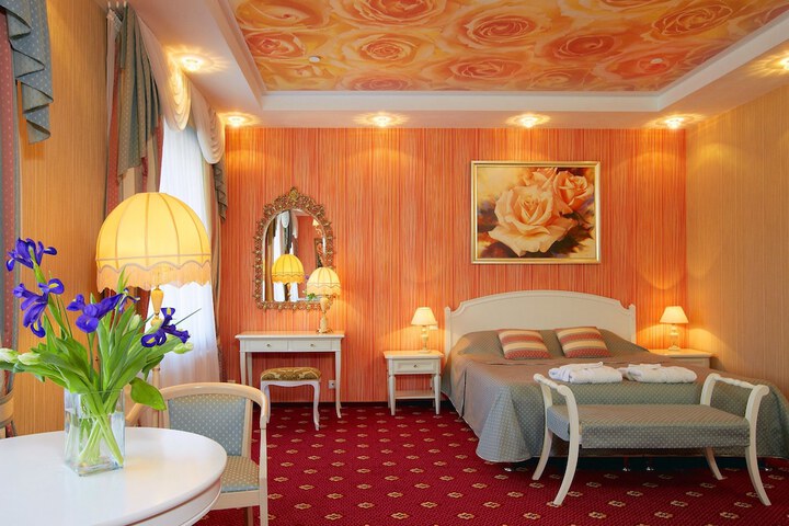 Room 14 of 70