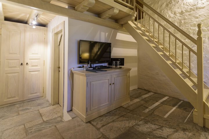 Room 45 of 115