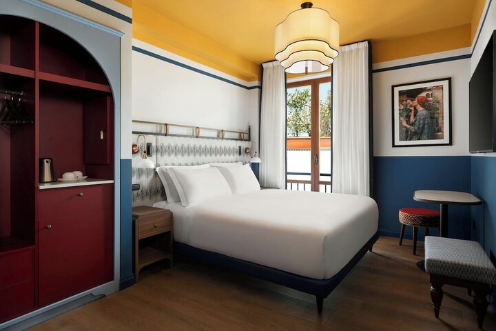 Room 13 of 51