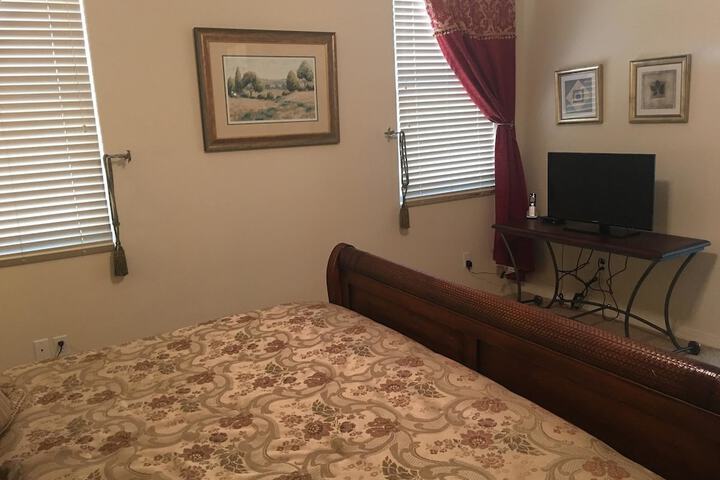 Room 5 of 36