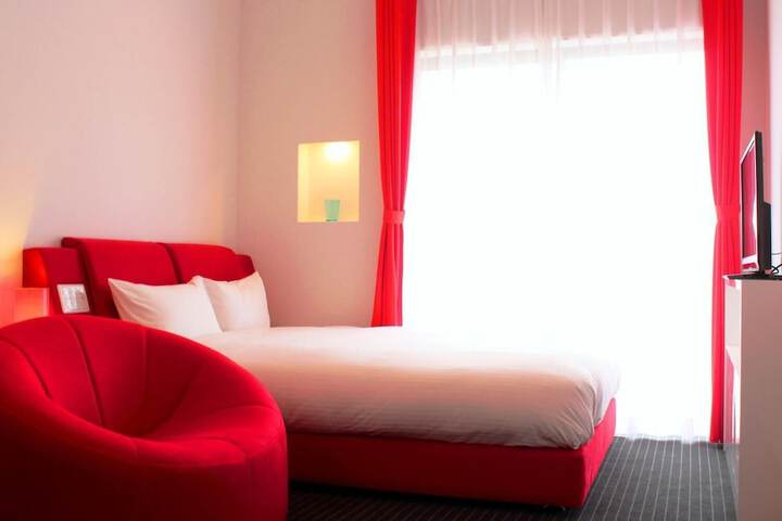 Room 8 of 27