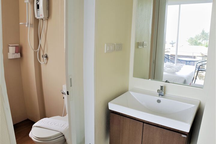 Room 21 of 36