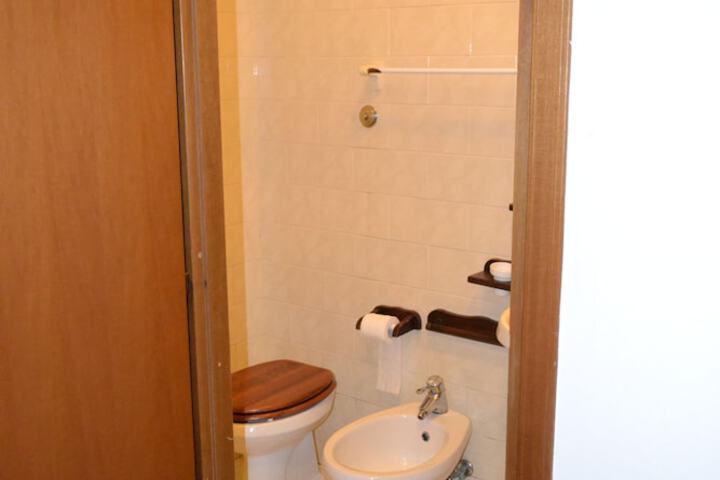 Room 16 of 17