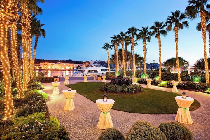 Banquet hall