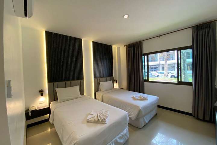 Room 12 of 60