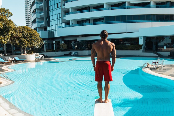 Pool 200 of 259