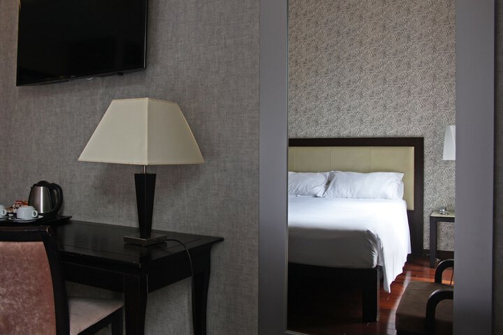 Room 34 of 77