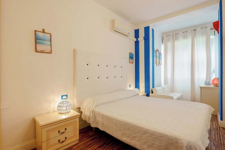 Room 11 of 42