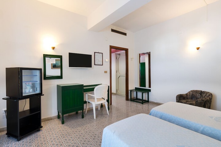 Room 22 of 60