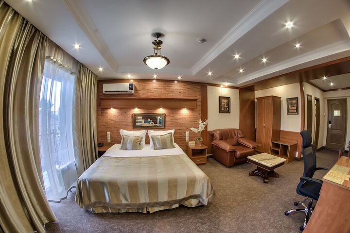 Room 34 of 112