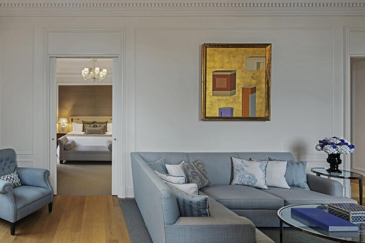 Room 9 of 202