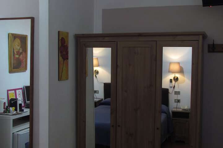 Room 14 of 61