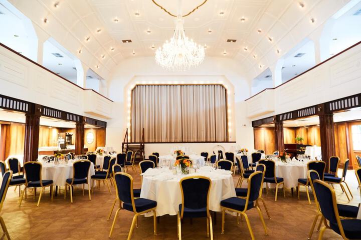 Ballroom/Hall 33 of 47