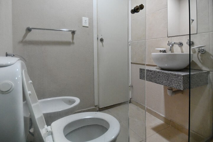 Room 106 of 118