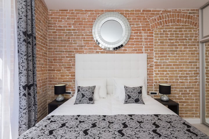 Room 42 of 131