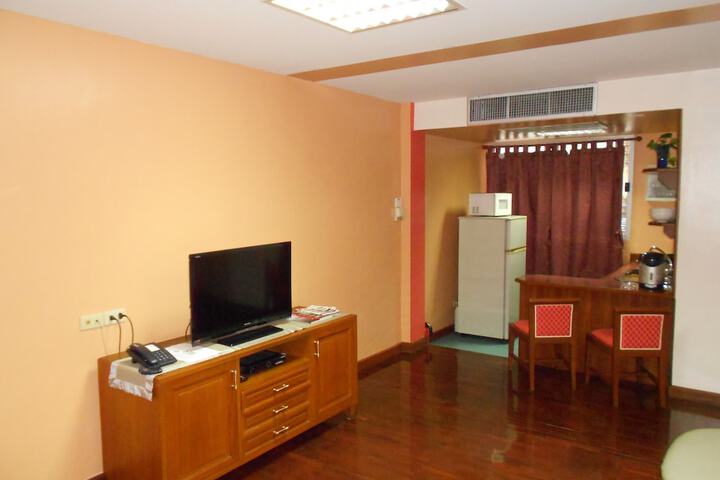 Room 7 of 48