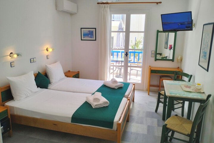 Room 15 of 38