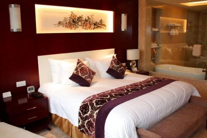 Room 19 of 40