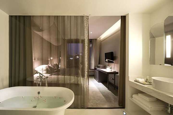 Clean Restrooms